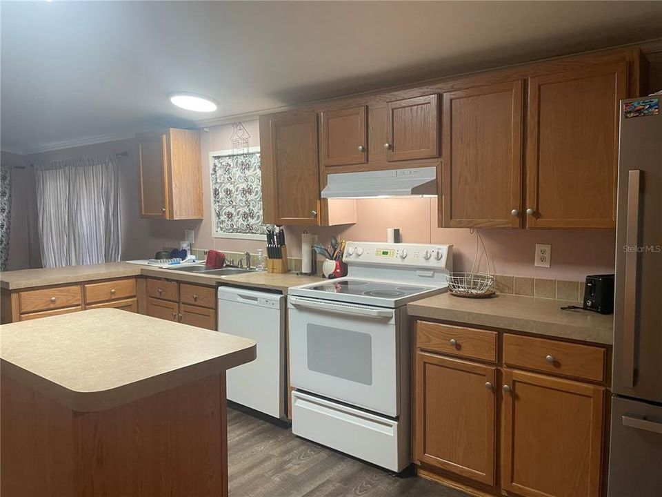 En Venta: $250,000 (3 camas, 2 baños, 1680 Pies cuadrados)