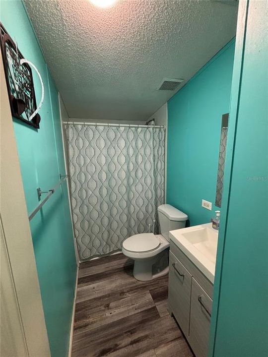 En Venta: $250,000 (3 camas, 2 baños, 1680 Pies cuadrados)