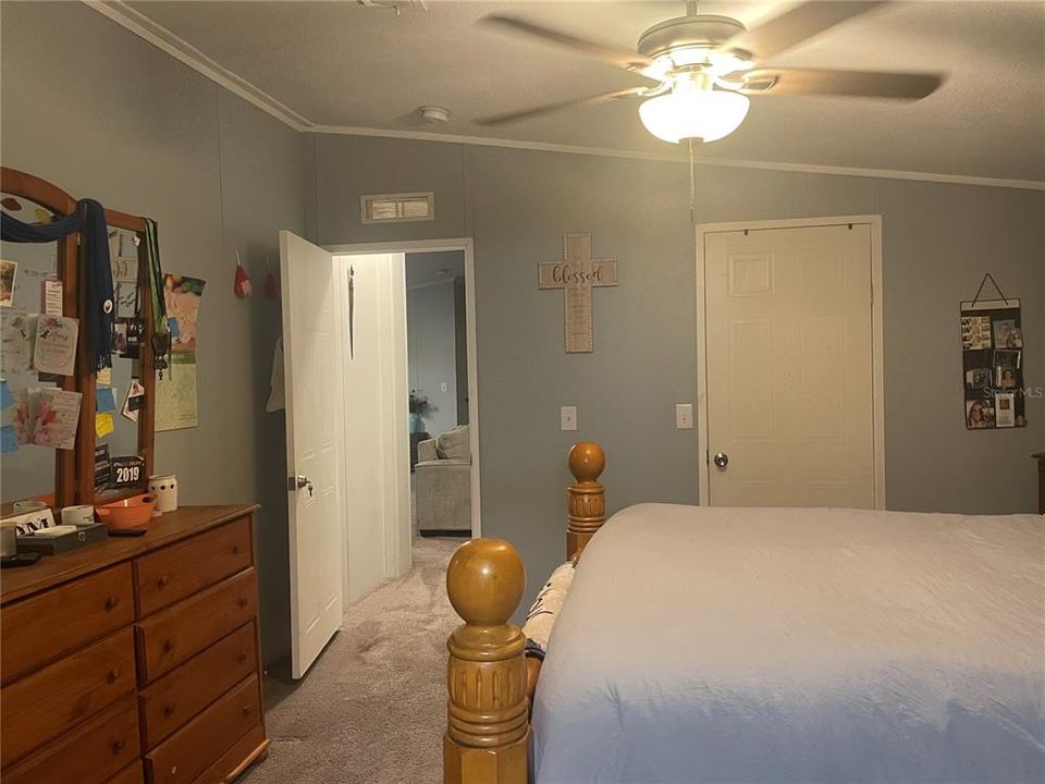 En Venta: $250,000 (3 camas, 2 baños, 1680 Pies cuadrados)