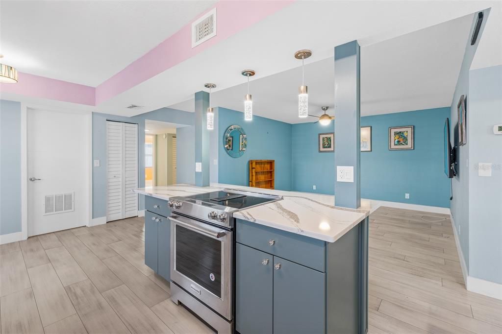 For Sale: $425,000 (3 beds, 2 baths, 1792 Square Feet)