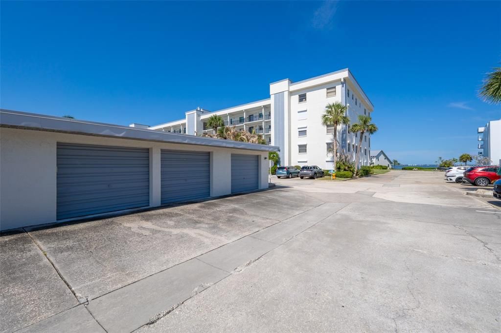 For Sale: $425,000 (3 beds, 2 baths, 1792 Square Feet)