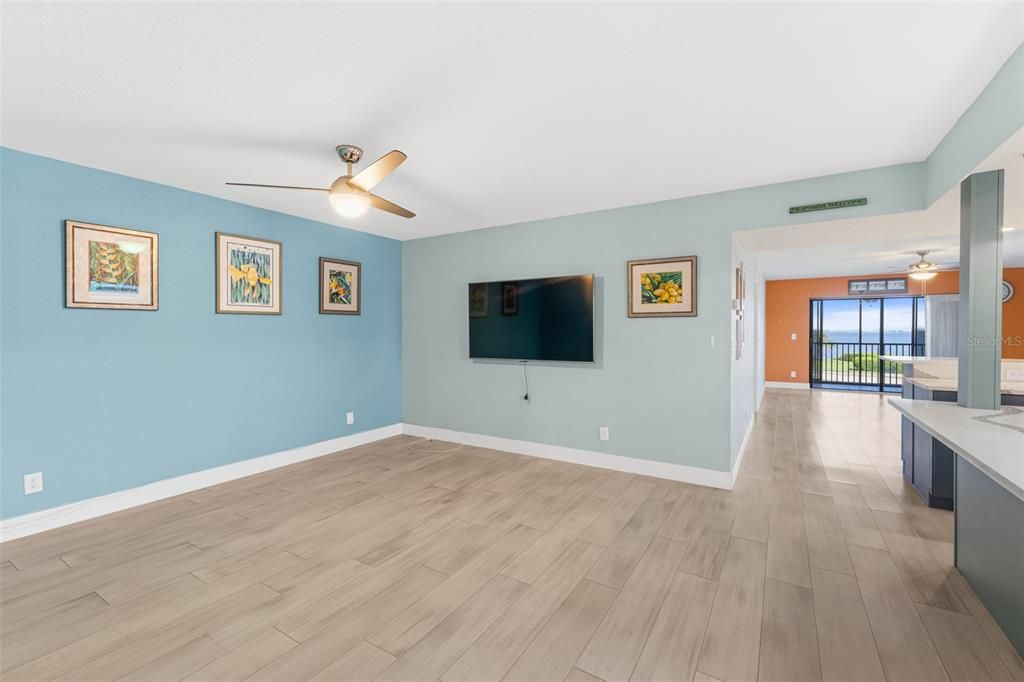 For Sale: $425,000 (3 beds, 2 baths, 1792 Square Feet)