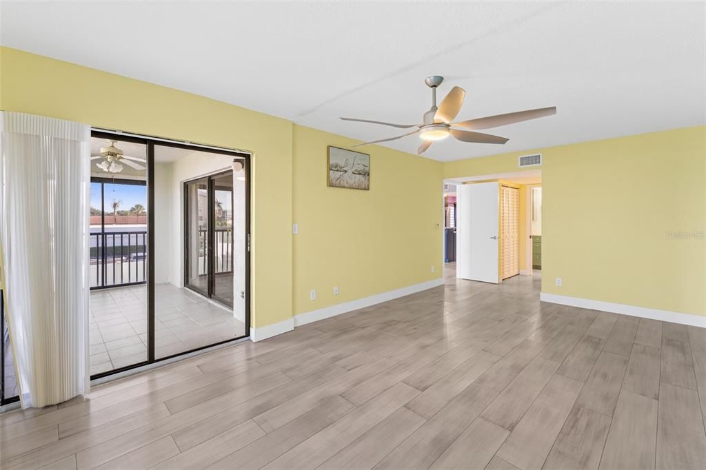 For Sale: $425,000 (3 beds, 2 baths, 1792 Square Feet)