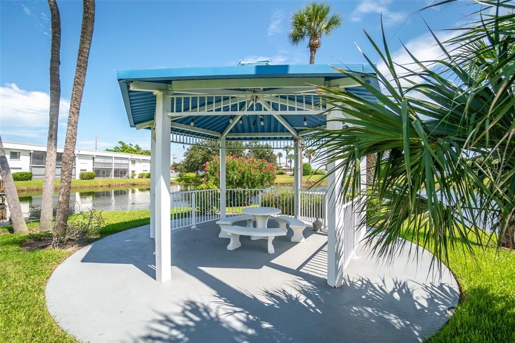 For Sale: $425,000 (3 beds, 2 baths, 1792 Square Feet)