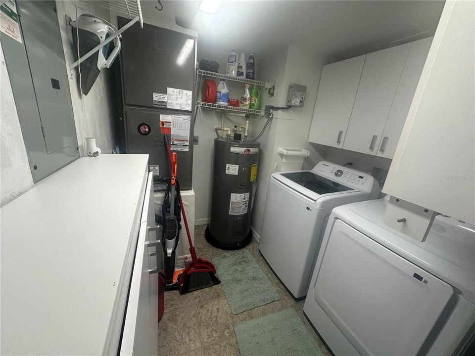 На продажу: $229,900 (3 спален, 2 ванн, 1360 Квадратных фут)