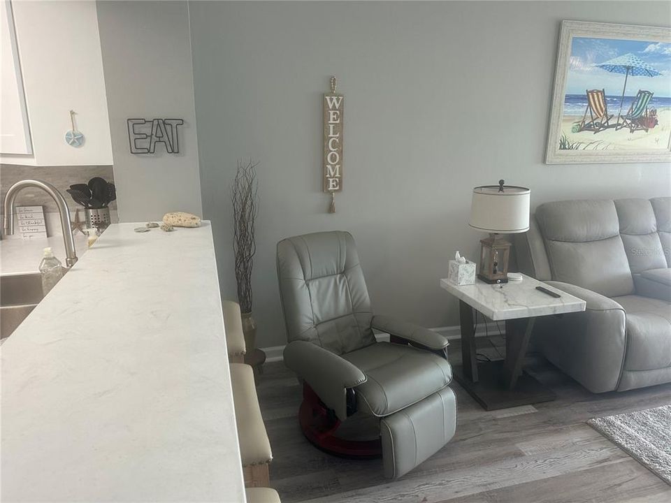 На продажу: $229,900 (3 спален, 2 ванн, 1360 Квадратных фут)