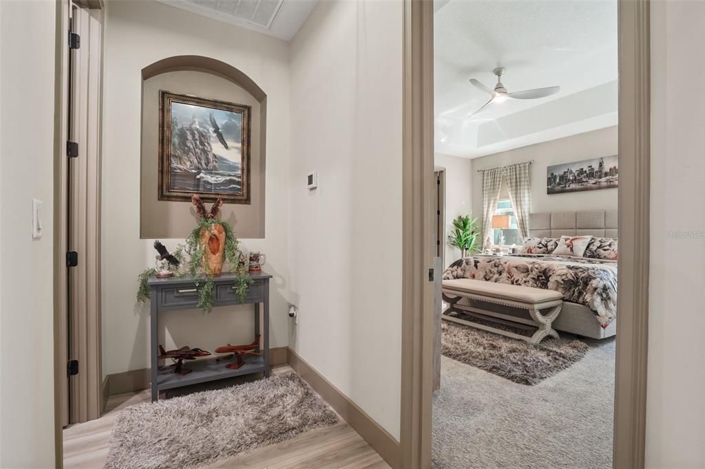 En Venta: $899,900 (4 camas, 3 baños, 2518 Pies cuadrados)