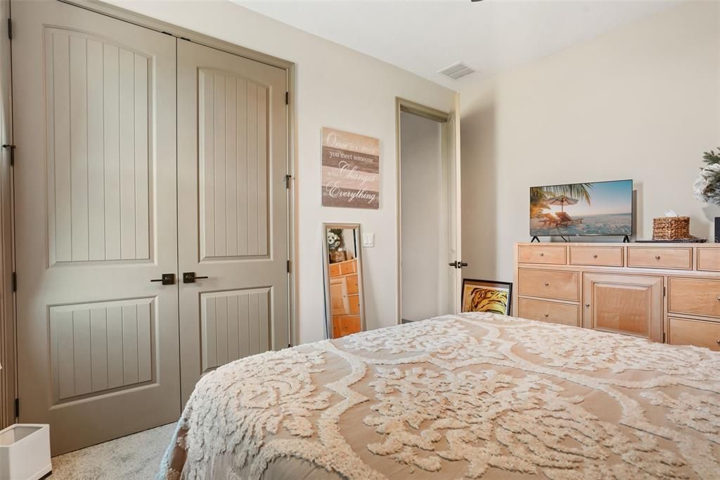 En Venta: $899,900 (4 camas, 3 baños, 2518 Pies cuadrados)