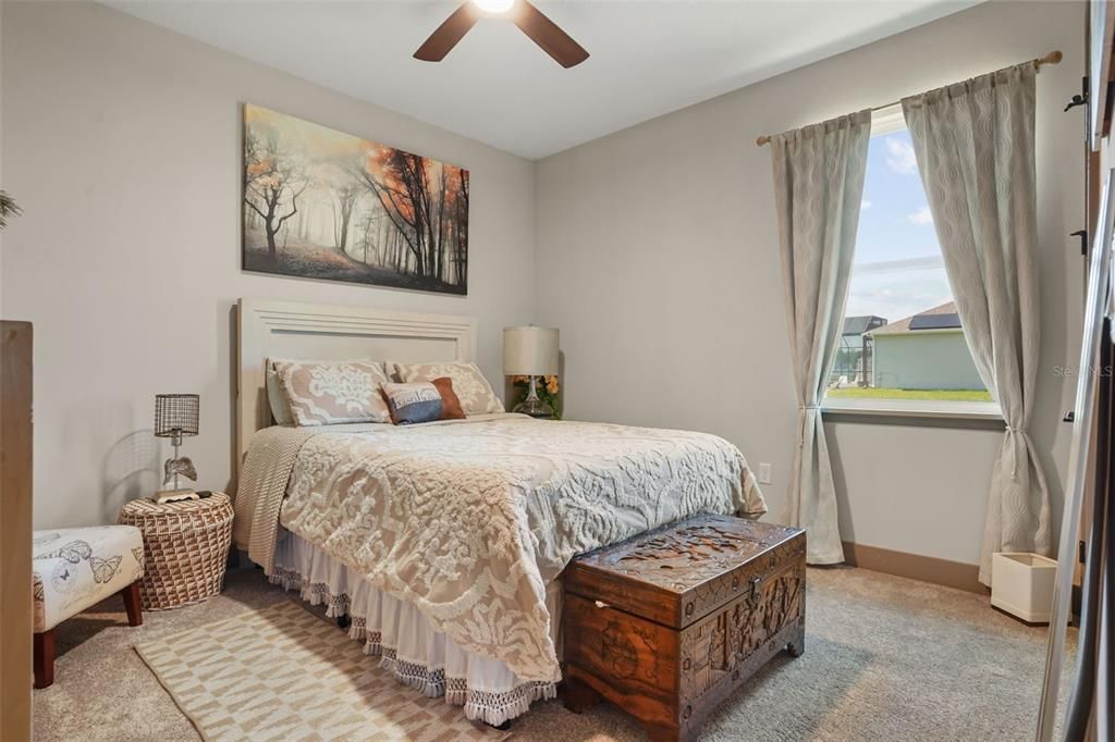 En Venta: $899,900 (4 camas, 3 baños, 2518 Pies cuadrados)