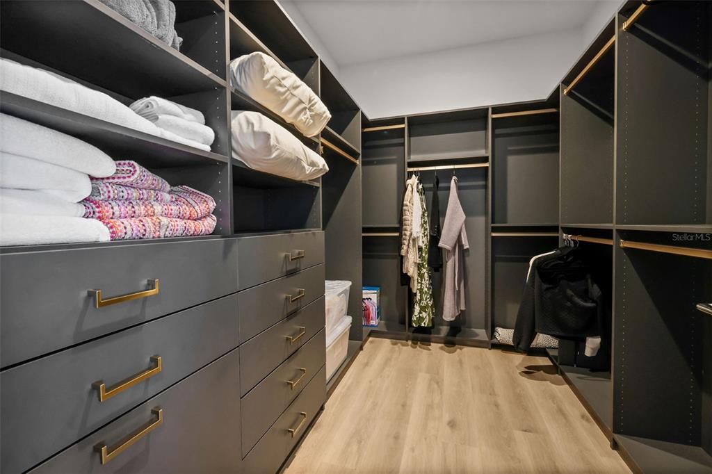 На продажу: $2,599,999 (5 спален, 4 ванн, 3872 Квадратных фут)