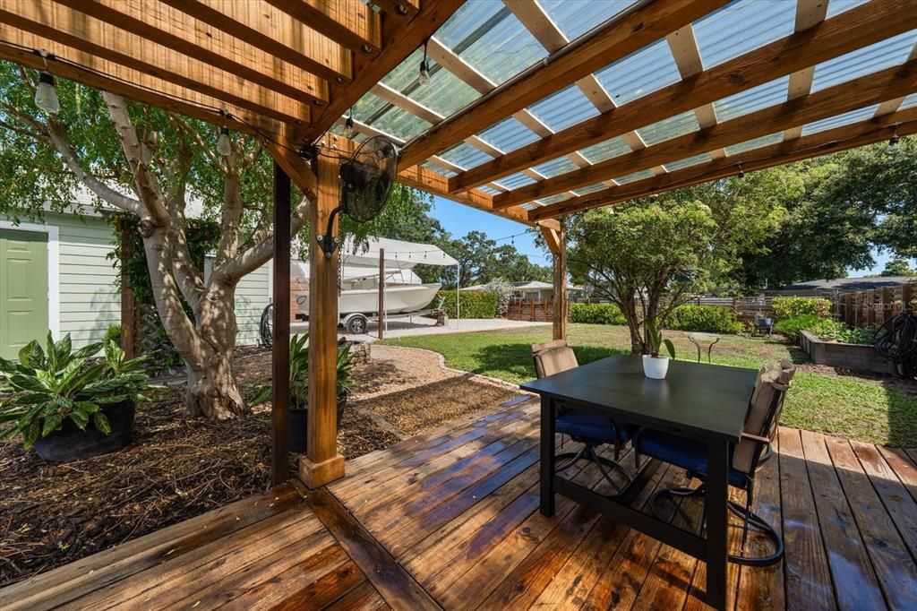 На продажу: $495,000 (4 спален, 2 ванн, 1829 Квадратных фут)
