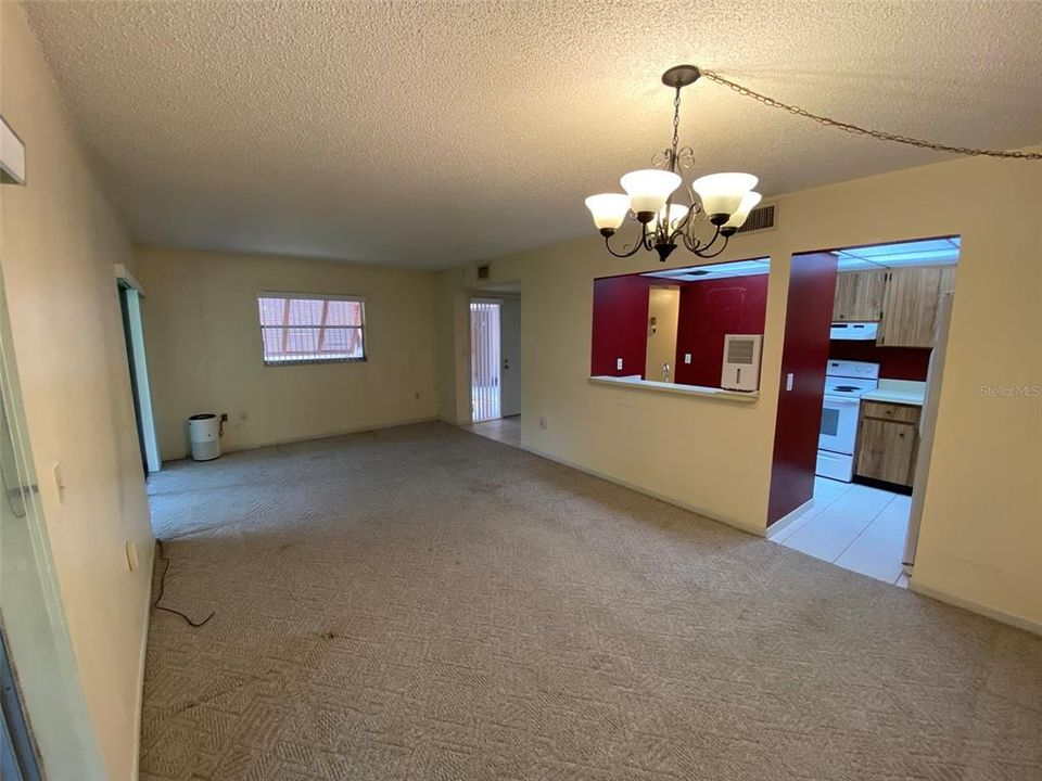 For Sale: $148,000 (2 beds, 2 baths, 897 Square Feet)