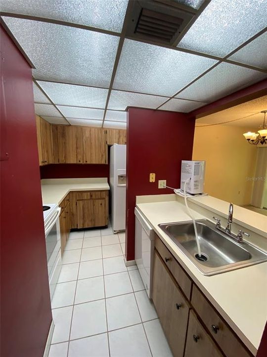 For Sale: $148,000 (2 beds, 2 baths, 897 Square Feet)