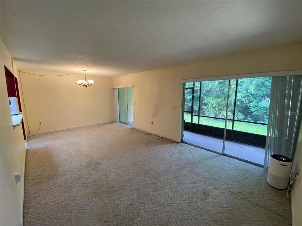 For Sale: $148,000 (2 beds, 2 baths, 897 Square Feet)