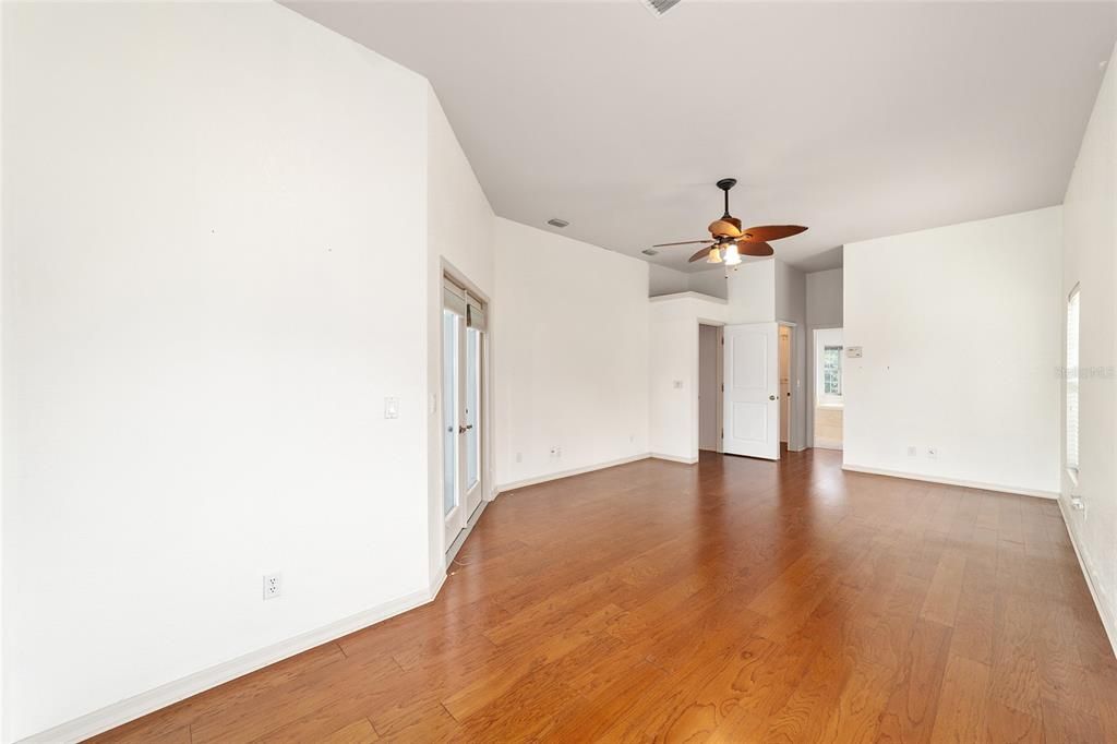 For Sale: $379,000 (3 beds, 2 baths, 2143 Square Feet)