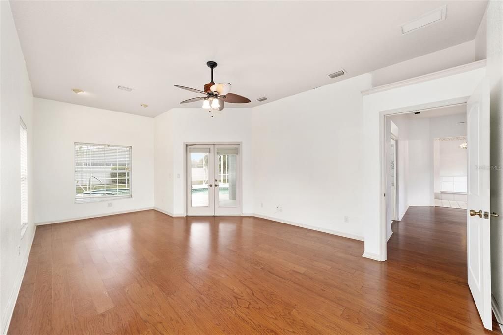 For Sale: $379,000 (3 beds, 2 baths, 2143 Square Feet)