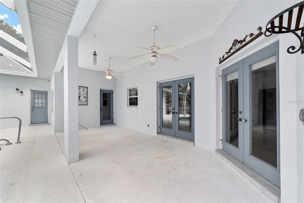 For Sale: $379,000 (3 beds, 2 baths, 2143 Square Feet)