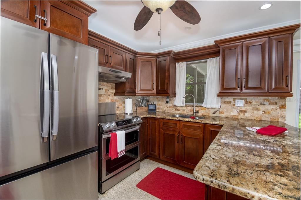 For Sale: $438,750 (2 beds, 1 baths, 1120 Square Feet)