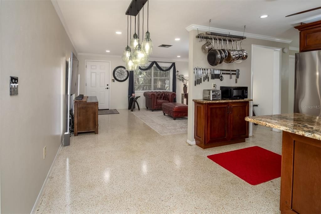 For Sale: $438,750 (2 beds, 1 baths, 1120 Square Feet)
