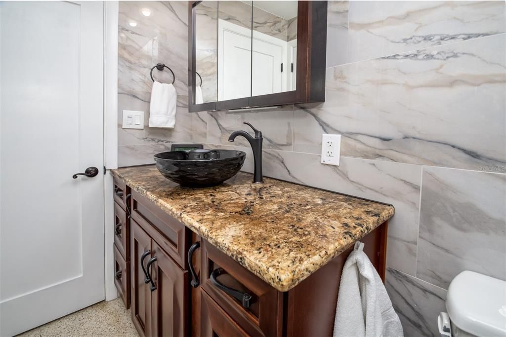 For Sale: $438,750 (2 beds, 1 baths, 1120 Square Feet)