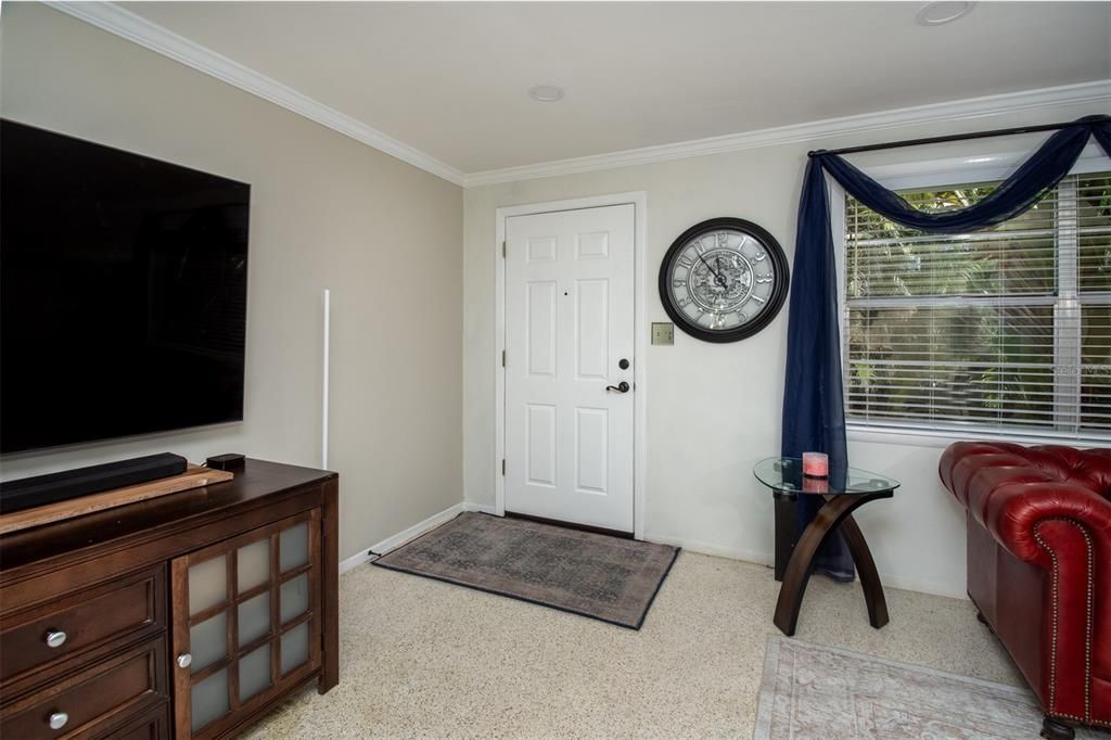 For Sale: $438,750 (2 beds, 1 baths, 1120 Square Feet)