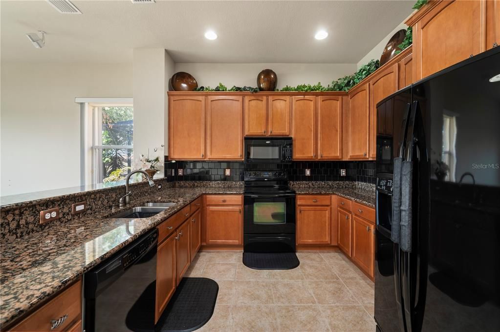 For Sale: $562,500 (3 beds, 2 baths, 2719 Square Feet)