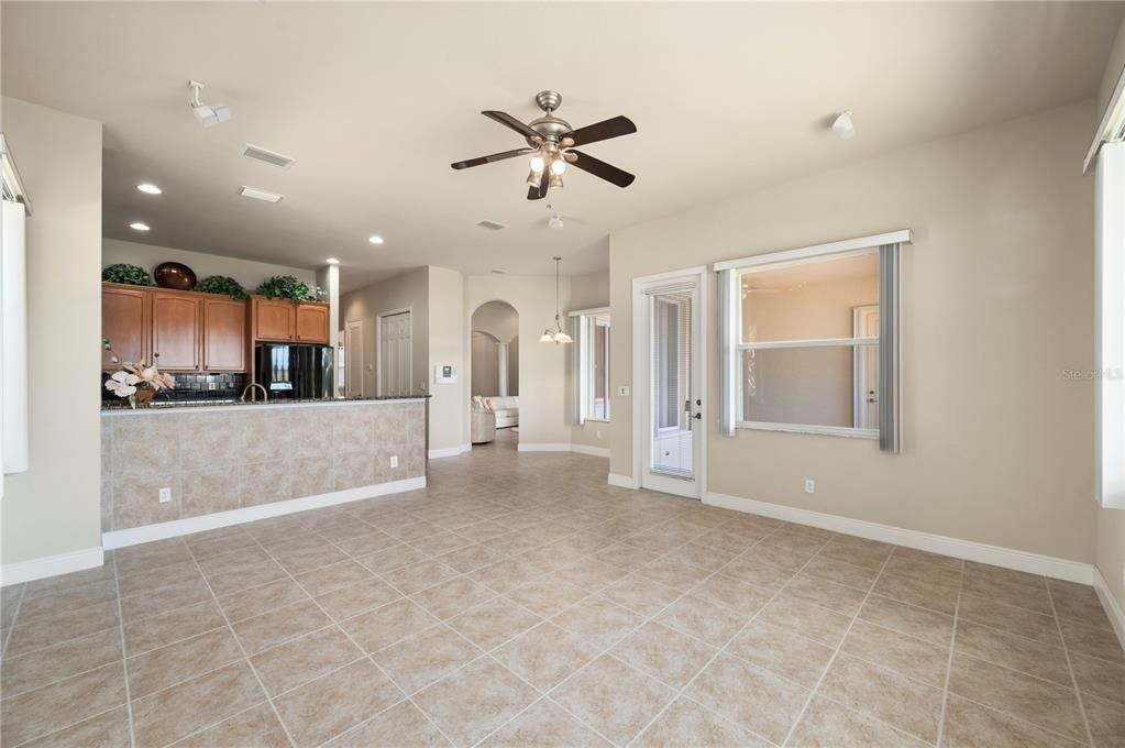 For Sale: $562,500 (3 beds, 2 baths, 2719 Square Feet)
