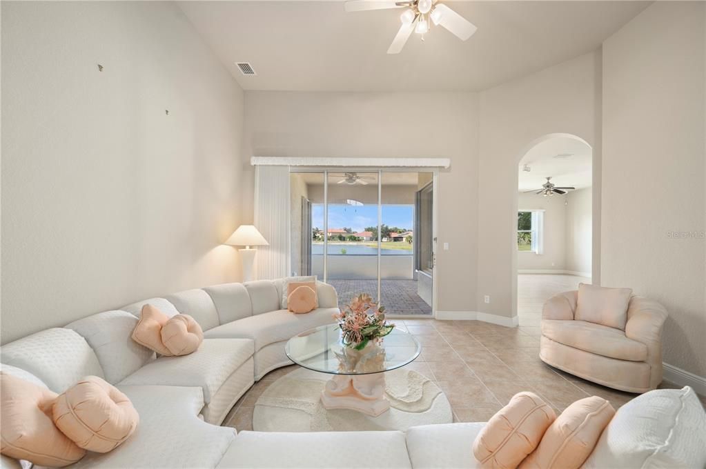 For Sale: $562,500 (3 beds, 2 baths, 2719 Square Feet)