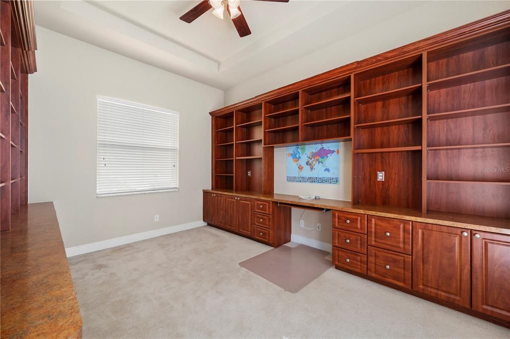 For Sale: $562,500 (3 beds, 2 baths, 2719 Square Feet)