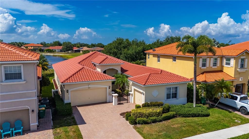 For Sale: $562,500 (3 beds, 2 baths, 2719 Square Feet)
