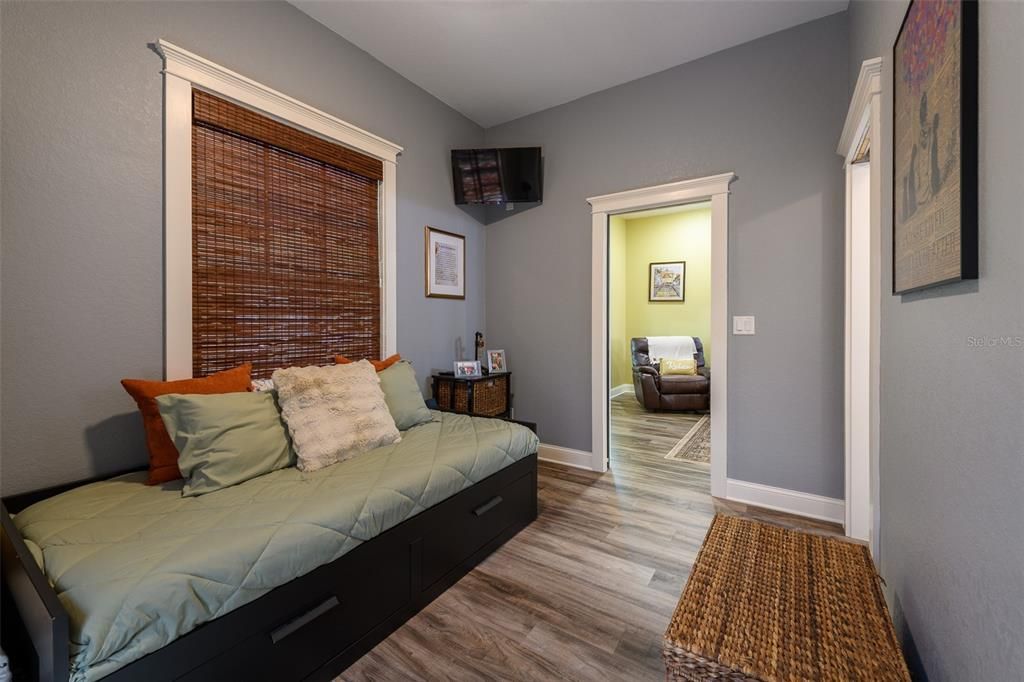For Sale: $675,000 (3 beds, 3 baths, 1472 Square Feet)