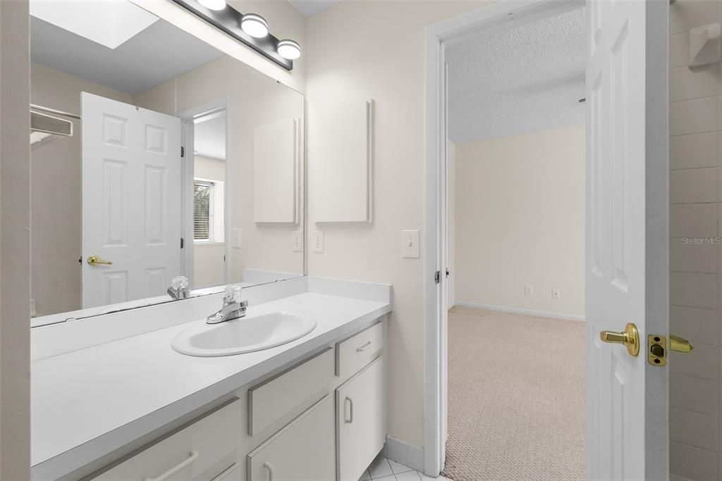 For Sale: $259,900 (3 beds, 2 baths, 1953 Square Feet)