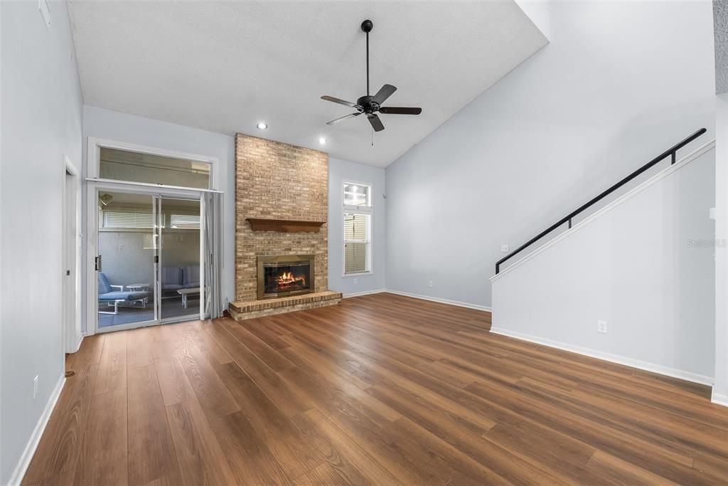 For Sale: $259,900 (3 beds, 2 baths, 1953 Square Feet)