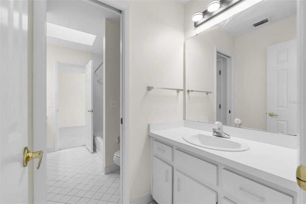 For Sale: $259,900 (3 beds, 2 baths, 1953 Square Feet)