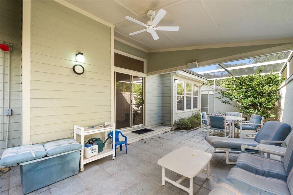 For Sale: $259,900 (3 beds, 2 baths, 1953 Square Feet)
