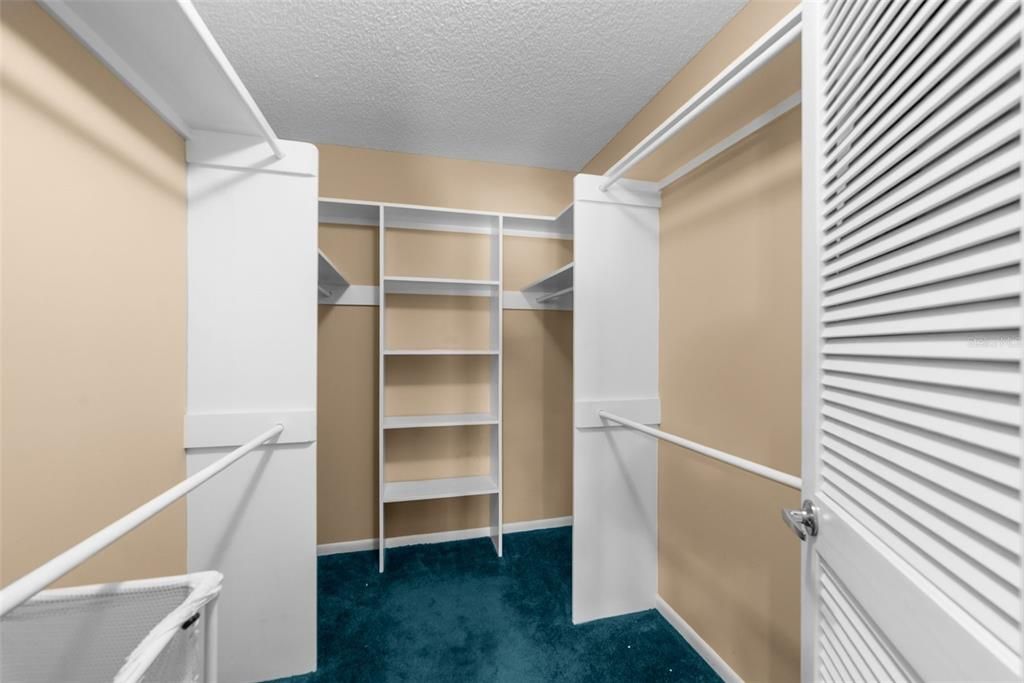 For Sale: $259,900 (3 beds, 2 baths, 1953 Square Feet)