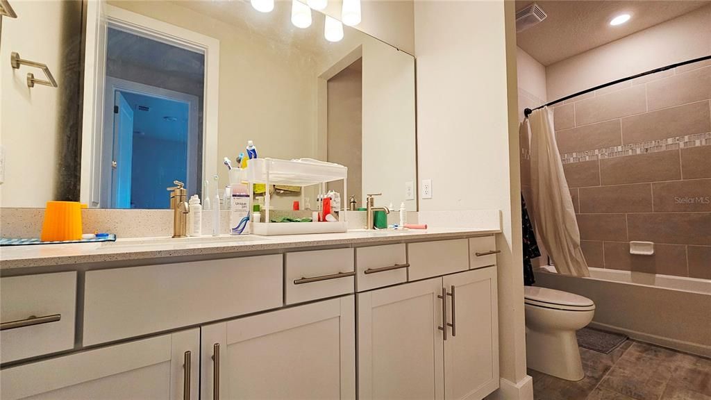 В аренду: $3,900 (4 спален, 3 ванн, 3829 Квадратных фут)