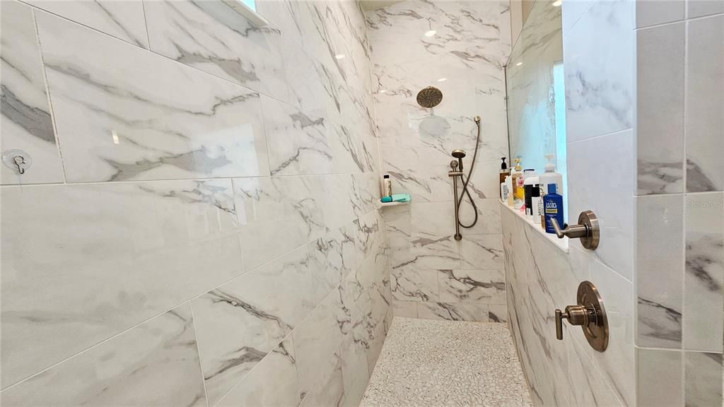 В аренду: $3,900 (4 спален, 3 ванн, 3829 Квадратных фут)