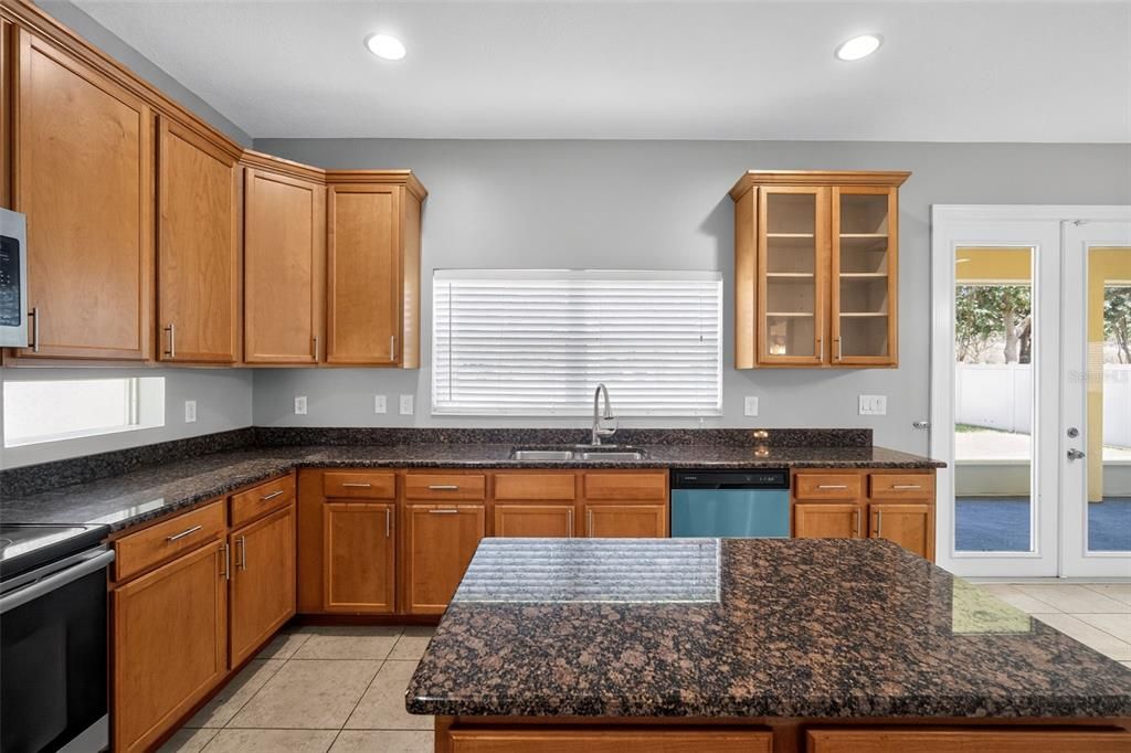 En Venta: $445,000 (5 camas, 3 baños, 2867 Pies cuadrados)