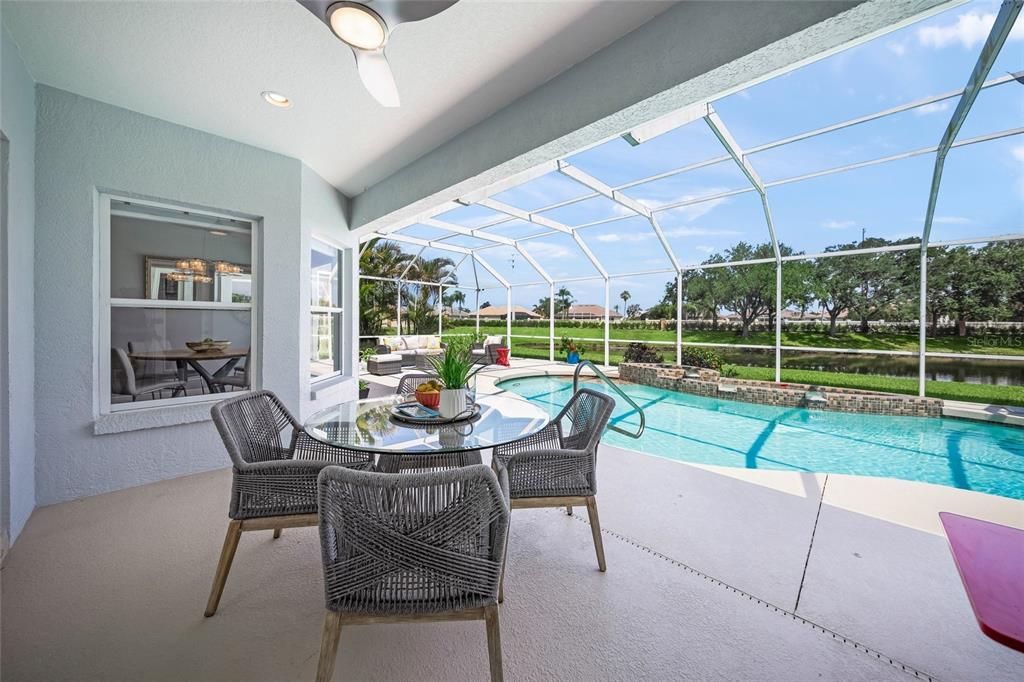 Activo con contrato: $549,000 (4 camas, 2 baños, 1950 Pies cuadrados)