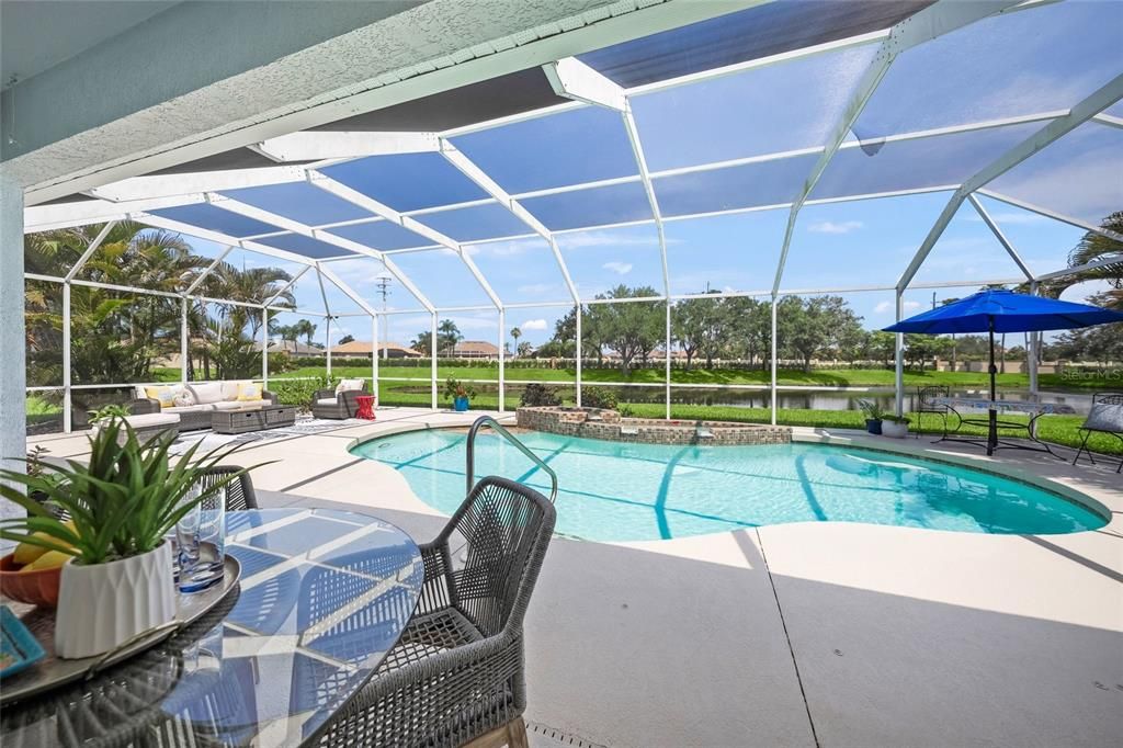 Activo con contrato: $549,000 (4 camas, 2 baños, 1950 Pies cuadrados)