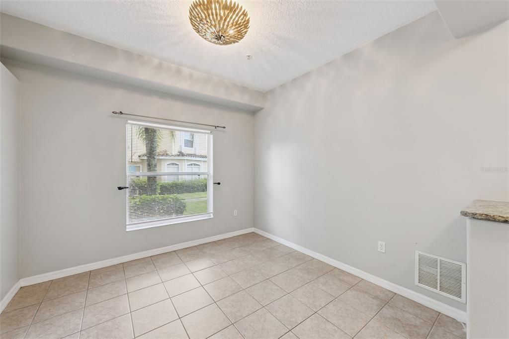 For Sale: $250,000 (3 beds, 2 baths, 1230 Square Feet)