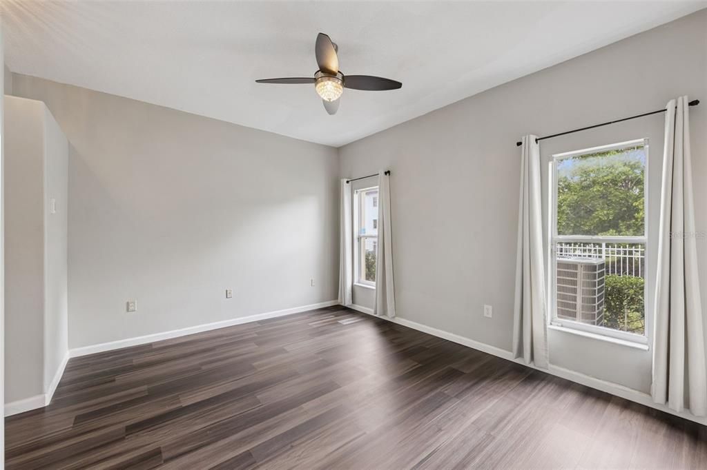 For Sale: $250,000 (3 beds, 2 baths, 1230 Square Feet)
