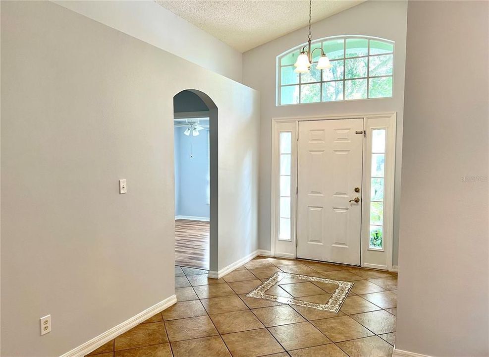 For Rent: $2,350 (3 beds, 2 baths, 1603 Square Feet)