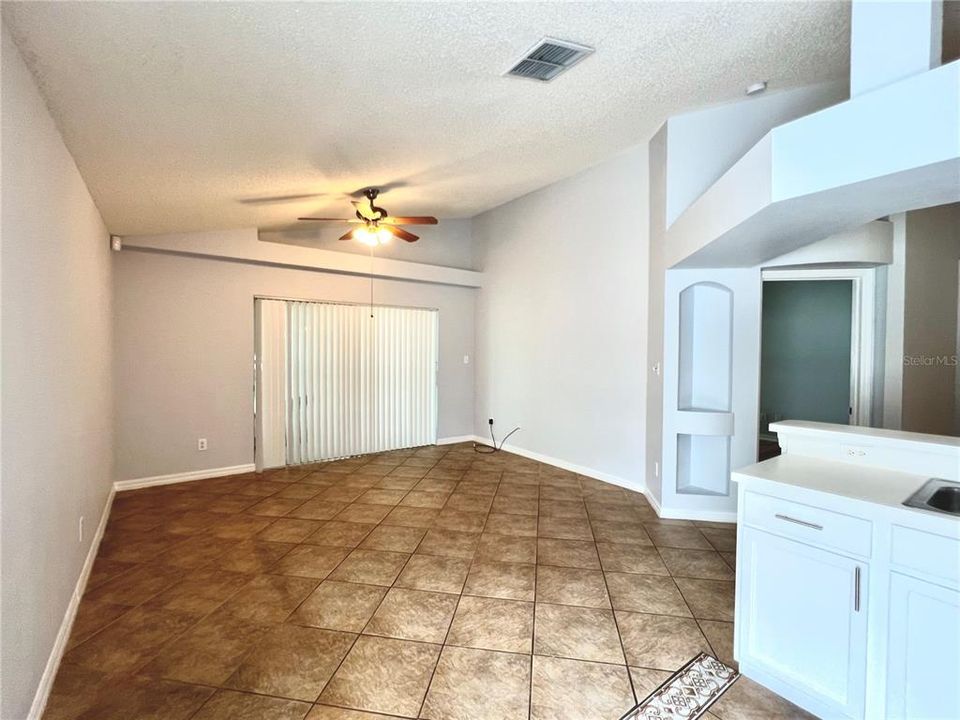 For Rent: $2,350 (3 beds, 2 baths, 1603 Square Feet)