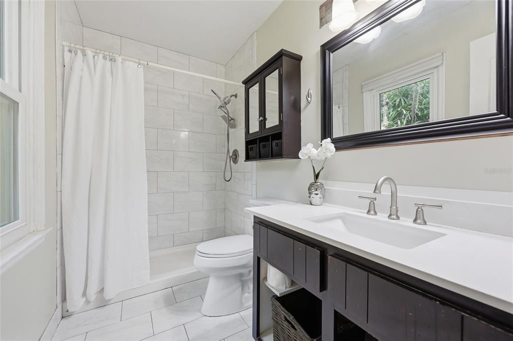 For Sale: $395,000 (4 beds, 2 baths, 1600 Square Feet)
