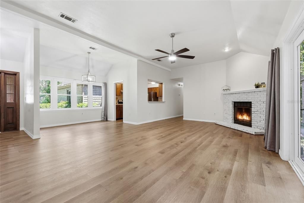 For Sale: $395,000 (4 beds, 2 baths, 1600 Square Feet)
