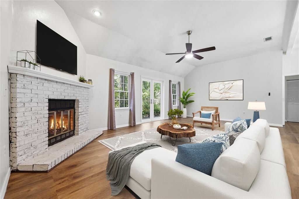 For Sale: $395,000 (4 beds, 2 baths, 1600 Square Feet)