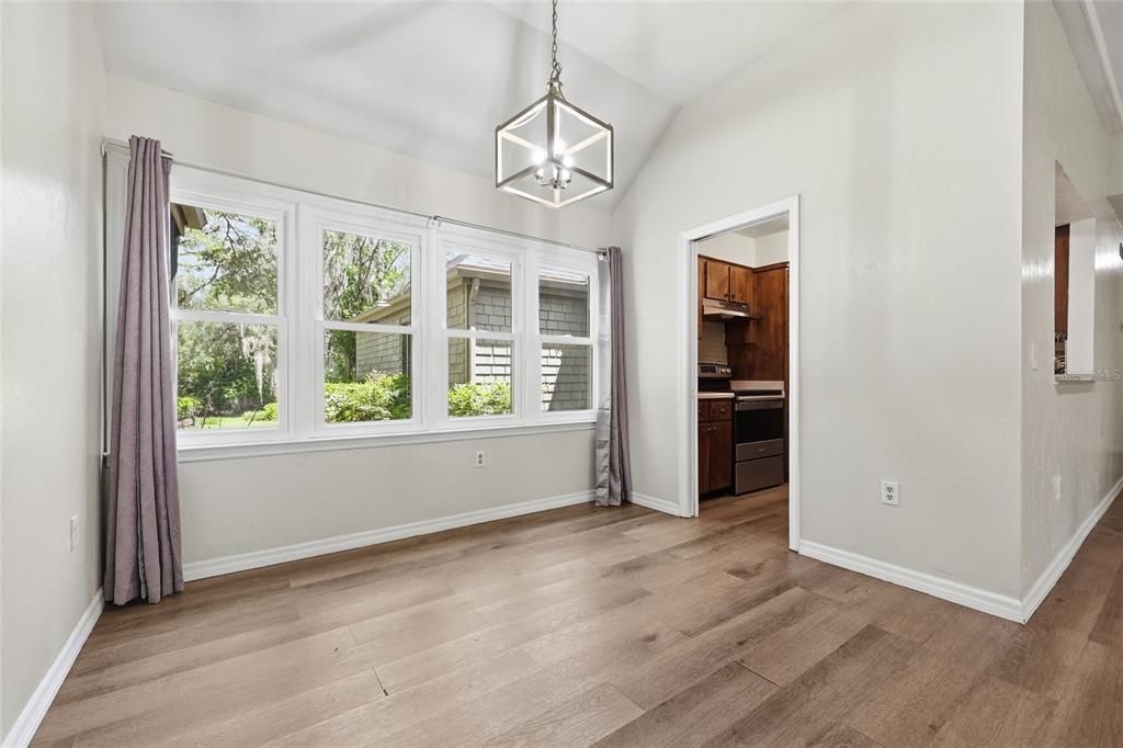 For Sale: $395,000 (4 beds, 2 baths, 1600 Square Feet)