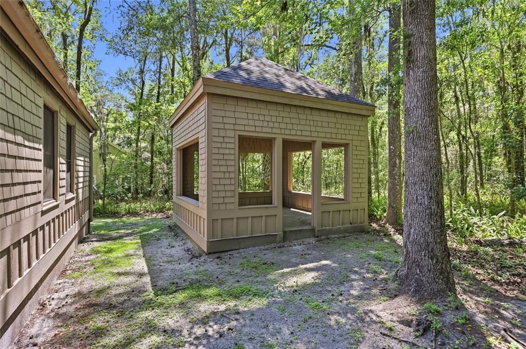 For Sale: $395,000 (4 beds, 2 baths, 1600 Square Feet)